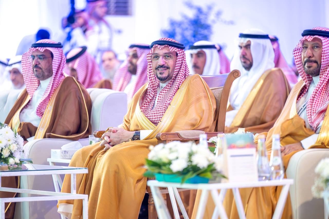 سمو أمير منطقة القصيم يدشن مجمع البكيرية السكني المكون من 100 وحدة سكنية 