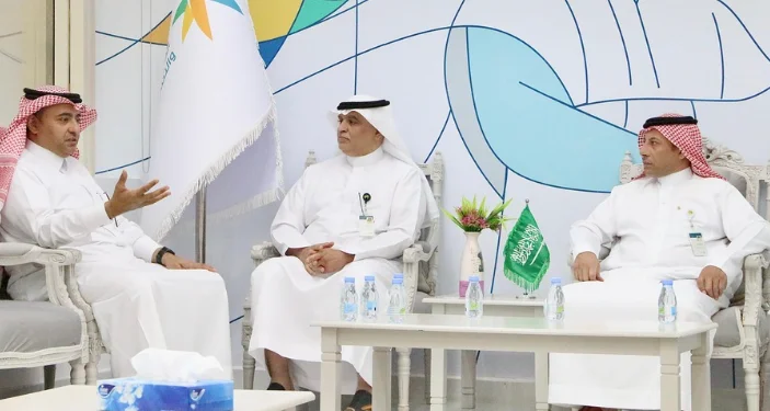 وفد مؤسسة الملك عبدالله بن عبدالعزيز لوالديه للإسكان التنموي يزور فرع وزارة الموارد البشرية بمنطقة الحدود الشمالية