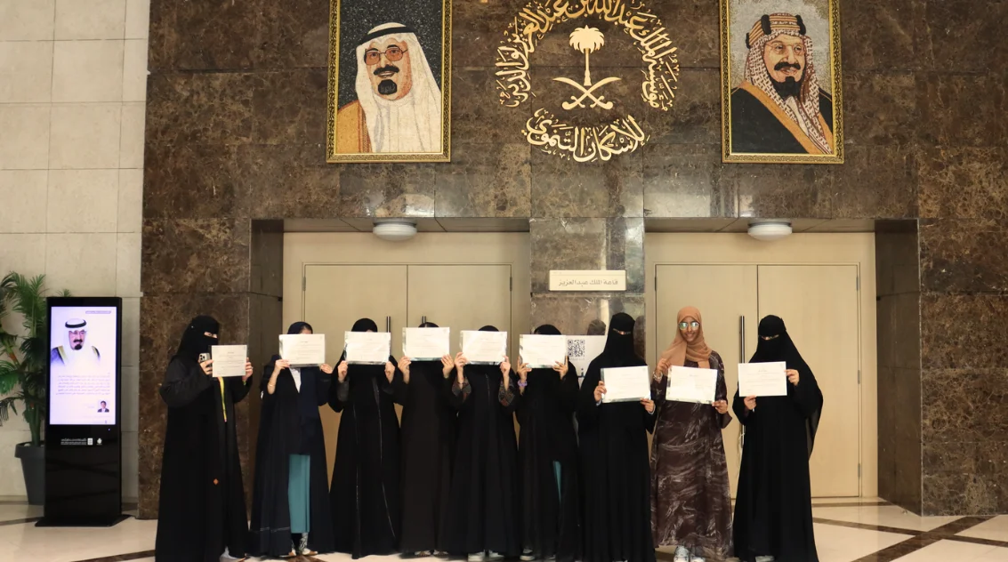 تزامنًا مع اليوم العالمي للطلاب.. المؤسسة تستقبل طالبات مدارس المتقدمة في زيارة تعريفية
